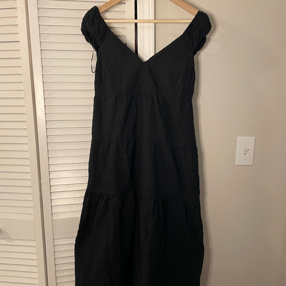 NWT Black Cotton cap sleeve dress with tie back and eyelet det, Old Navy, Small